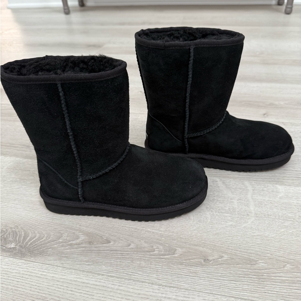NEW black Koolaburra by Ugg Boots